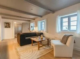 Historic Ferry House By Limfjorden In Sillerslev