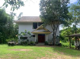 Open Mind Center Villas, hotel u gradu 'Ban Tha Pai'