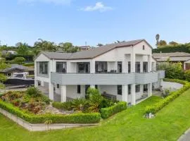 Parnwell Villa Apartment - The Tropical Oasis