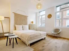 Spacious & Luxuary Studio