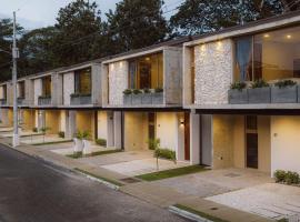 The Town at Praia, Hotel in Jacó