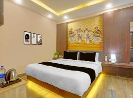Viesnīca Super Townhouse Oak City Centre Dhanbad Formerly Hotel Kuber Inn pilsētā Danbāda