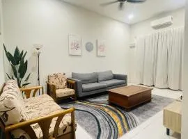 Cinta Alora Homestay l For Malay Only