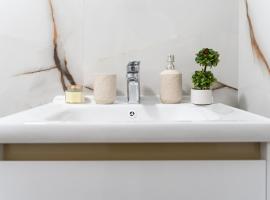 Стаи Симида, Hotel in Debnevo