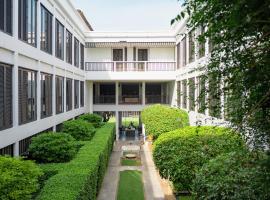 Aruntara Riverside Boutique Hotel, hotel in Chiang Mai