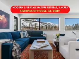 Secluded Mountain View Getaway - Near Jackson Hole - BBQ, Patio Wildlife!, шале у місті Вілсон