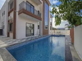 ll EMPYREAN STAY ll SU CASA VILLA ll 4BHK llAC ll PRIVATE POOL ll LUXE ll