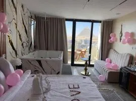 Zoom Pyramids View inn