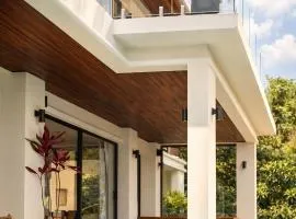 Luxury 3 BDR Jungle Villa - Infinity Pool & Seaview