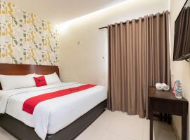 RedDoorz Plus @ Siradj Salman Samarinda, hotell i Samarinda