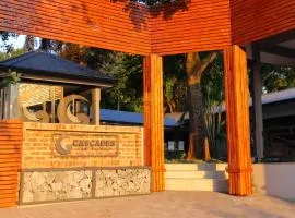 Cascades Guest Lodge