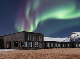 Umi Hotel, hotell i Skógar