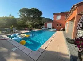 L'Oasis du Bosc Maison piscine et studio en option