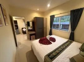 Cozy 2-Bedroom Place in a Quiet Area Nearby Beach