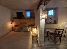 La chambre du jardin โรงแรมในโอโลรง-แซ็ง-มารี