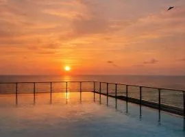 Luxury Seaview Penthouse with Private Balcony in dehiwala