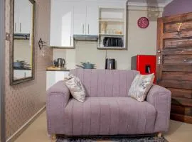 Unit-7, Stylish Apartment in Tlokweng, near Royal Aria