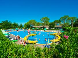 Happy Camp Mobile Homes in Camping Cisano San Vito, càmping a Bardolino