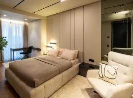 Royal Business Class-City centre-Adults Only