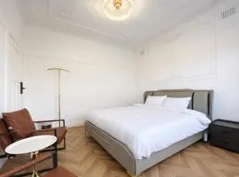 Modern Vintage King and Single Rooms