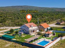 House Villa Zvonko Near NP Krka, hotel di Sedramić