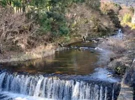 湯河原Room102 個室 元芸者の宿guest house in Yugawara