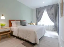 Modern & Cozy 2BR Stay at Suasana Suite 6