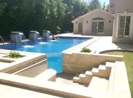 Evermond Suites