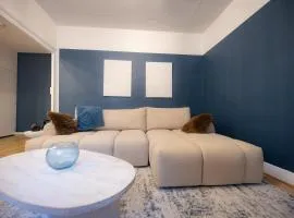 L'Ecrin Bleu - Idéal Couple & professionnels - Localisation idéal centre-ville et gare - Wifi - Netflix