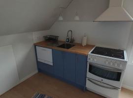 Vindslägenhet på Bjäre, ξενοδοχείο σε Båstad