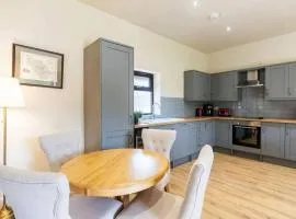 The Saddlery Cottage with Hot Tub