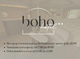 Boho Hotel i Restauracja، فندق في أوستروف فيلكوبولسكي
