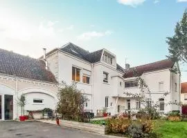 Awesome Home In Huby Saint Leu With Wifi