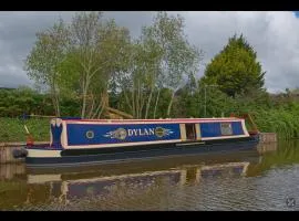 Dylan, 43ft Narrowboat with Garden