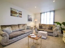 Hudson Apartment - 2 bedroom, Oakham Centre by Belmont Places