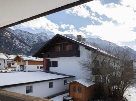 Holiday rental I Eschenlohe, Spacious Group Apartment, Mountain View, hotel din Eschenlohe