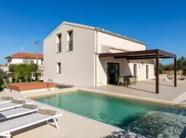 Villa Colombo - IsulaTravel