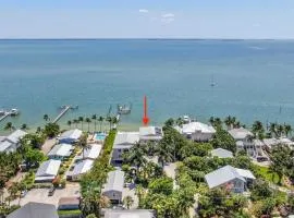 Captiva Hide A Way 1B