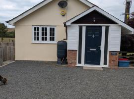 Tanyfford Lodge, Abermule, Mid Wales, SY15 6NT, hotel a Abermule