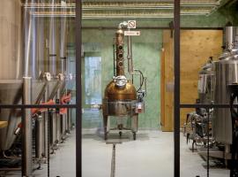 Turistična kmetija in pivovarna Flajs, Hotel in Žalec