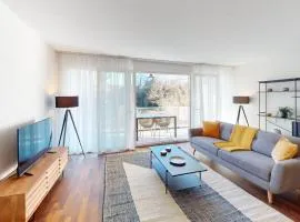 Relax and Recharge By The Lake! Modern Morges Apartments, AP26