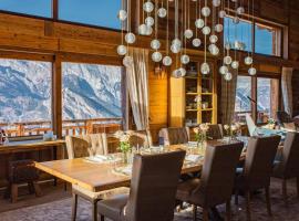 Luxury Villa in Riddes Switzerland with Private Pool and Spa, hotel i La Tzoumaz