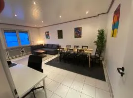 Kaiserviertel Gastromeile, City, Messe & Stadionnah