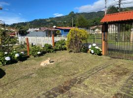 Poasito Room – hotel w mieście Fraijanes