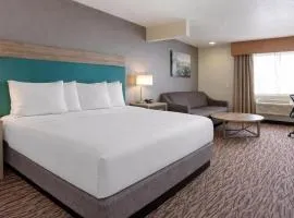 Best Western PLUS Peppertree Airport Inn