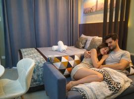 Luxurious Romantic Getaway in a stylish Condo