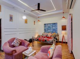 The Family Courtyard Inn Near Lucknow University & Vishwavidyalaya Metro Station Lucknow โรงแรมในลัคเนา