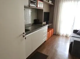 Studio de Bom Gosto, em Condomínio de Alto Padrão