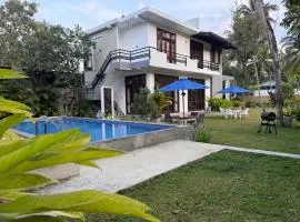 Yehens Villa with private pool