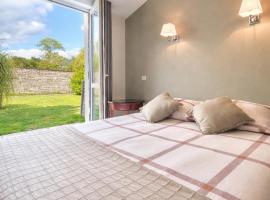 Domaine de Laléard Chambres de charme au calme absolu, hotel en Saint-Hilaire-de-Villefranche